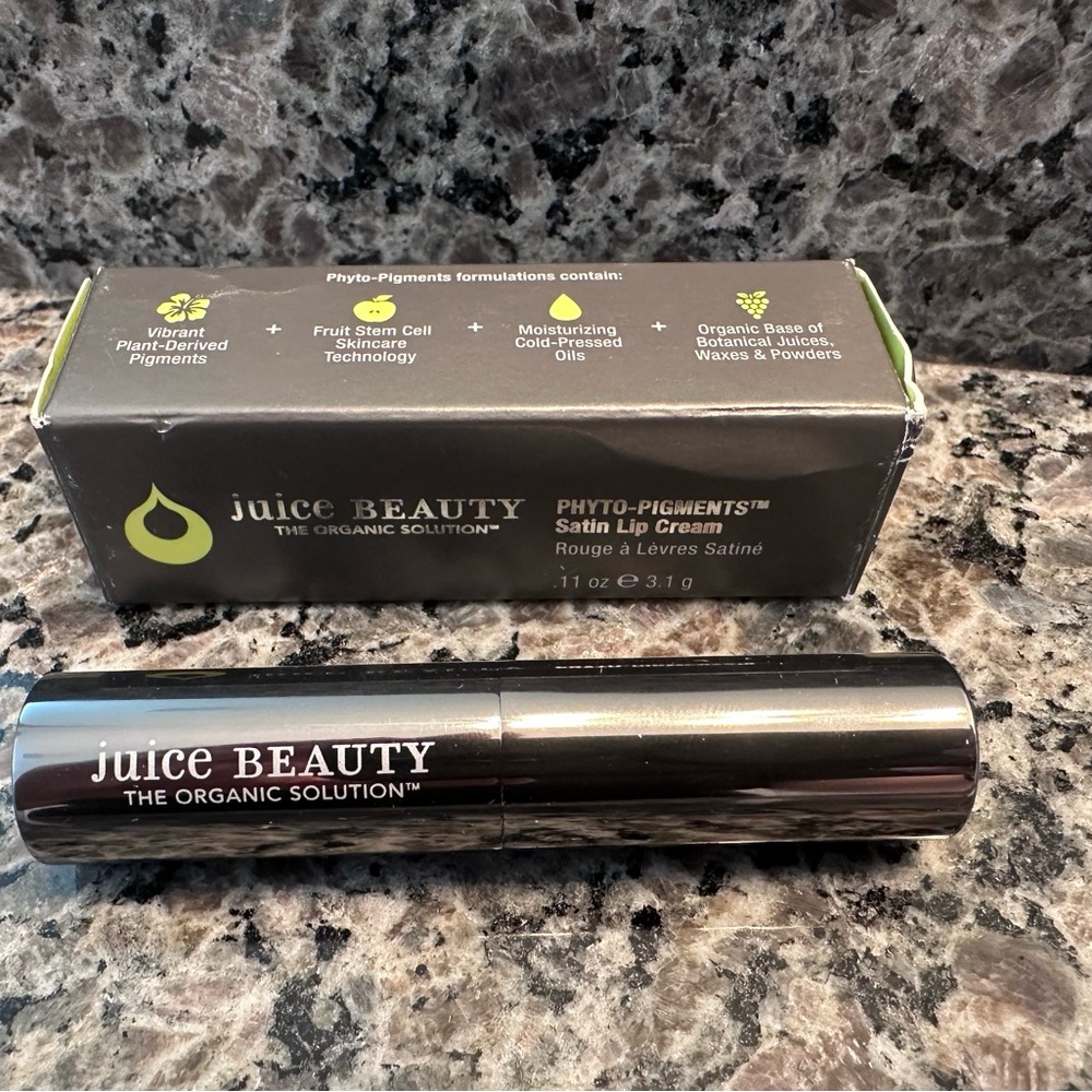 Juice Beauty Phyto-Pigments Satin Lip Cream in shade Cabernet (26)